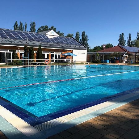 Hotel Imperial Gyogyszallo Es Gyogyfurdo Кішкйорйош Екстер'єр фото